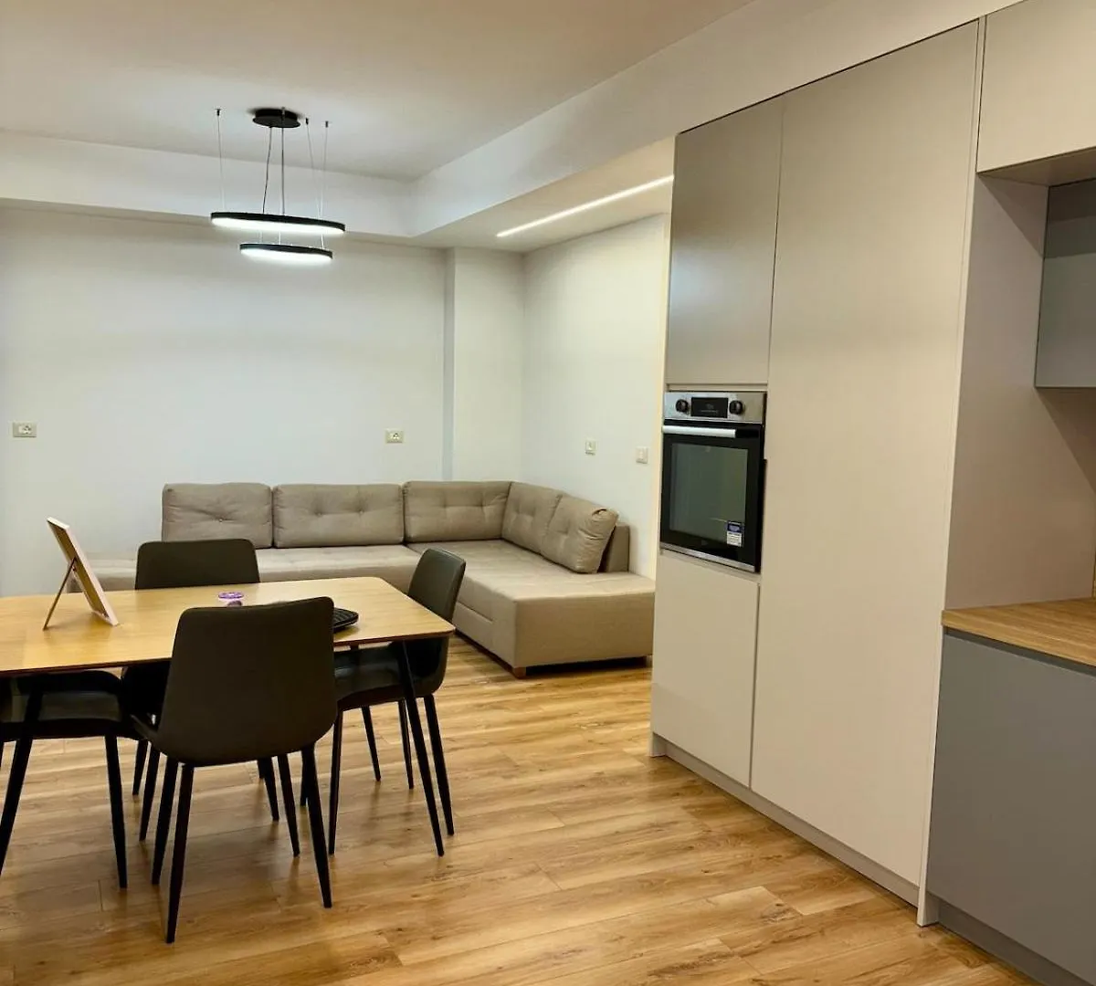 Lumiere Apartment Tirana 02