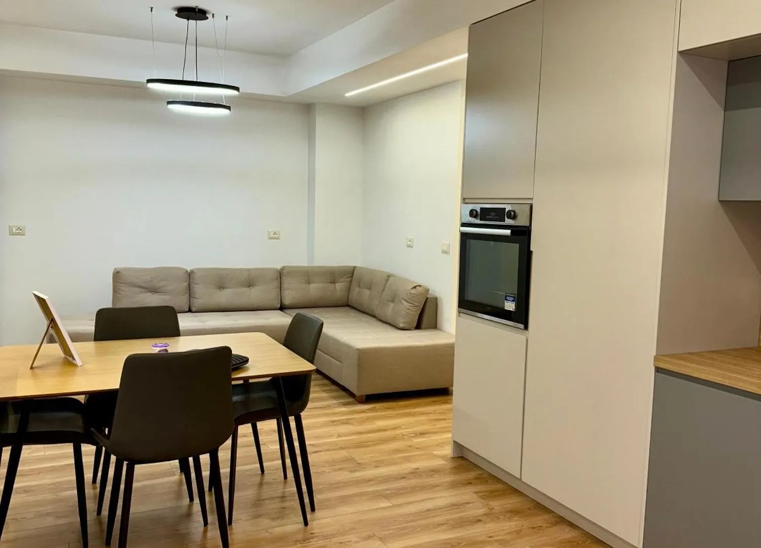 Lumiere Apartment Tirana 02